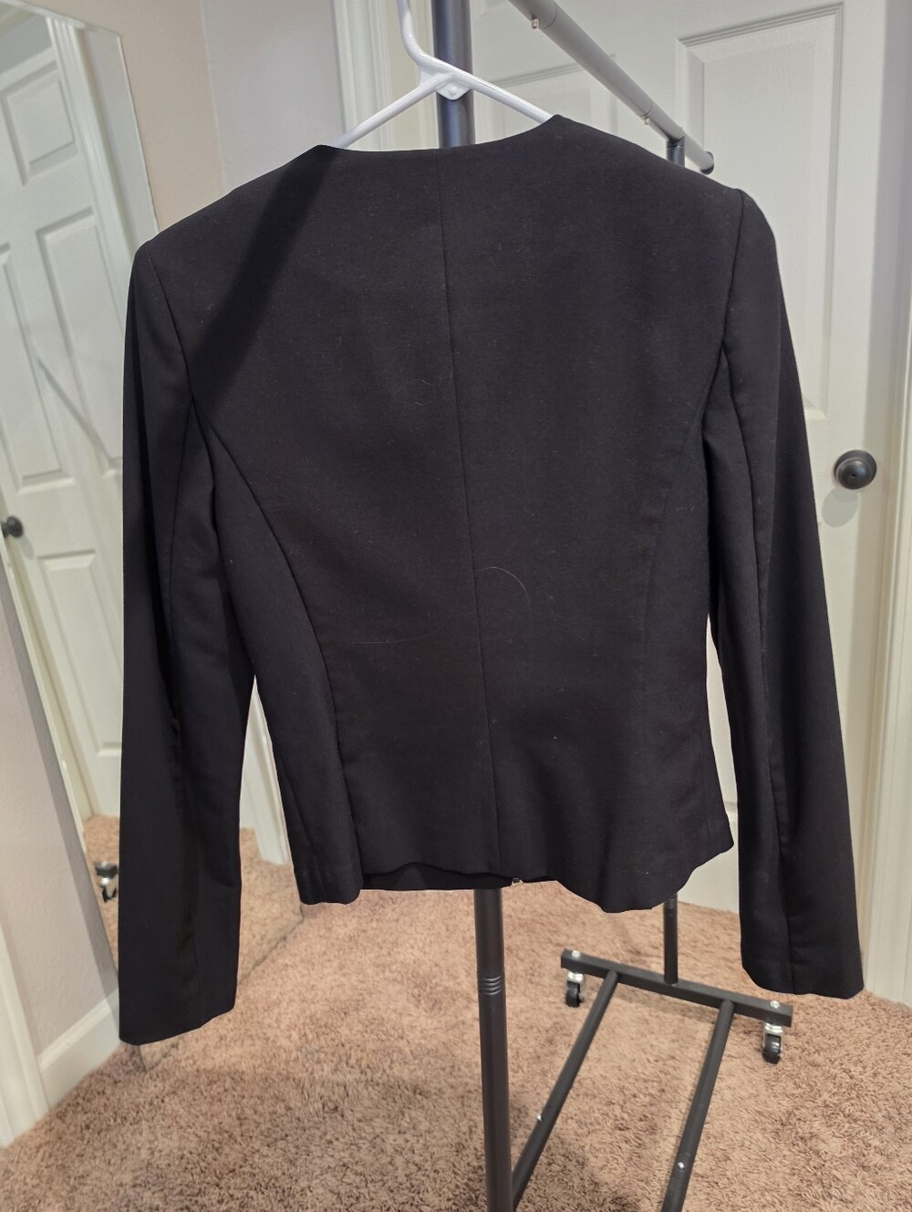 Calvin Klein Invisible Fit Solutions Black Zip Front Career Blazer Size 4 - Picture 2 of 5